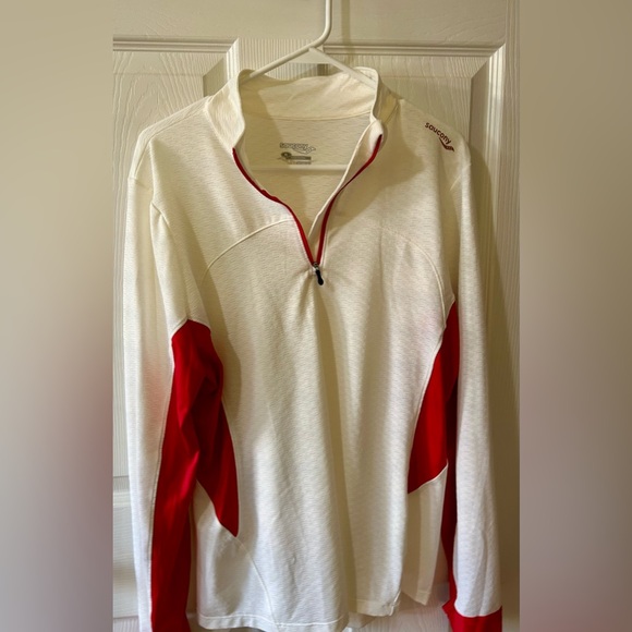 Saucony Tops - Saucony Ladies Shirt xl